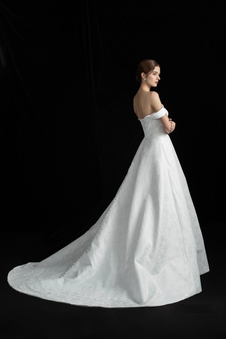 Fishtail wedding dress suitable for what occasion to wear